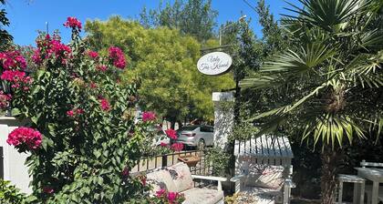 Urla TaĆ Konak Otel