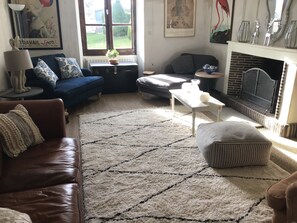 TV, fireplace, Netflix, DVD player