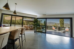 Dining - Villa Ste Maxime for 8 to 10 p -5 mn from the beach - Swimming pool - (Sainte-Maxime)