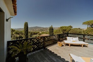 Property grounds - Villa Ste Maxime for 8 to 10 p -5 mn from the beach - Swimming pool - (Sainte-Maxime)