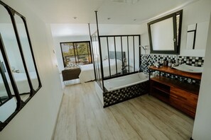 5 chambres, fer et planche à repasser, lit parapluie, Wi-Fi gratuit