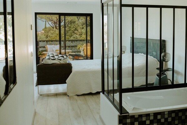 5 Schlafzimmer, Bügeleisen/Bügelbrett, Reisekinderbett, kostenloses WLAN