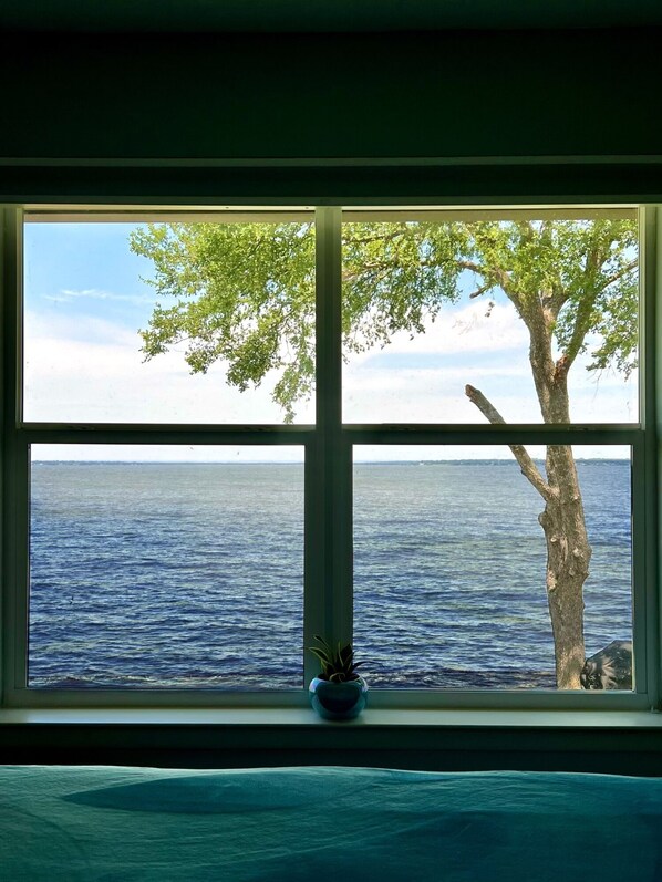 3 makuuhuonetta, silitysrauta/-lauta, ilmainen Wi-Fi, vuodevaatteet