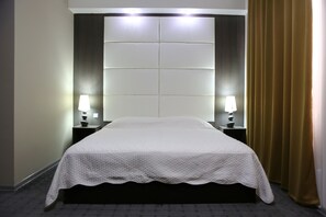 Basic Double or Twin Room | Free WiFi, bed sheets - Discovery (Kutaisi)