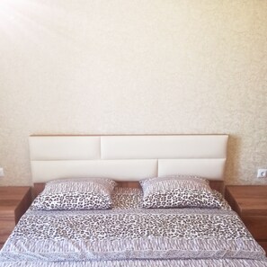 1 bedroom, iron/ironing board, WiFi