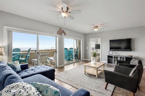 Sea Forever/Luxury Beachfront/Huge Condo