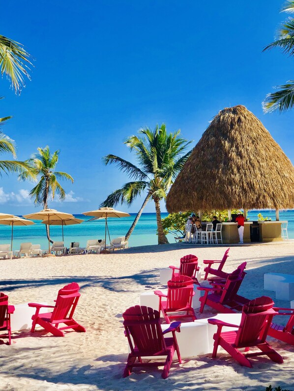 Beach nearby, beach towels - Luxury Villa in Puntacana, ideal for families / private pool / golf / beach- J26 (Punta Cana Village)