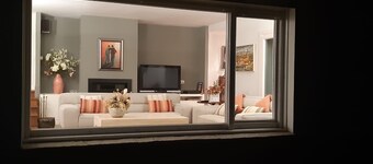 VILLA LOUISE BILBAO, EN UN ENTORNO VERDE, CERCA DE LA CIUDAD Y DE LAS PLAYAS