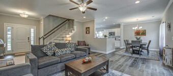 Beautiful Belmont -  4 Bedroom House on Large Fully Fenced Lot