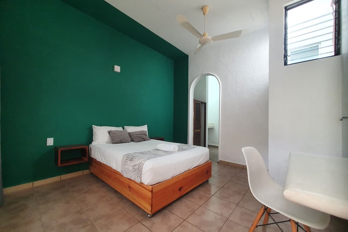 Quarto superior | 1 quarto, camas com colchões pillow-top, Wi-Fi de cortesia