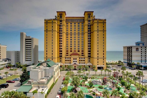 Exterior - Hilton Grand Vacation Club at Anderson Ocean Club and Spa (Myrtle Beach)