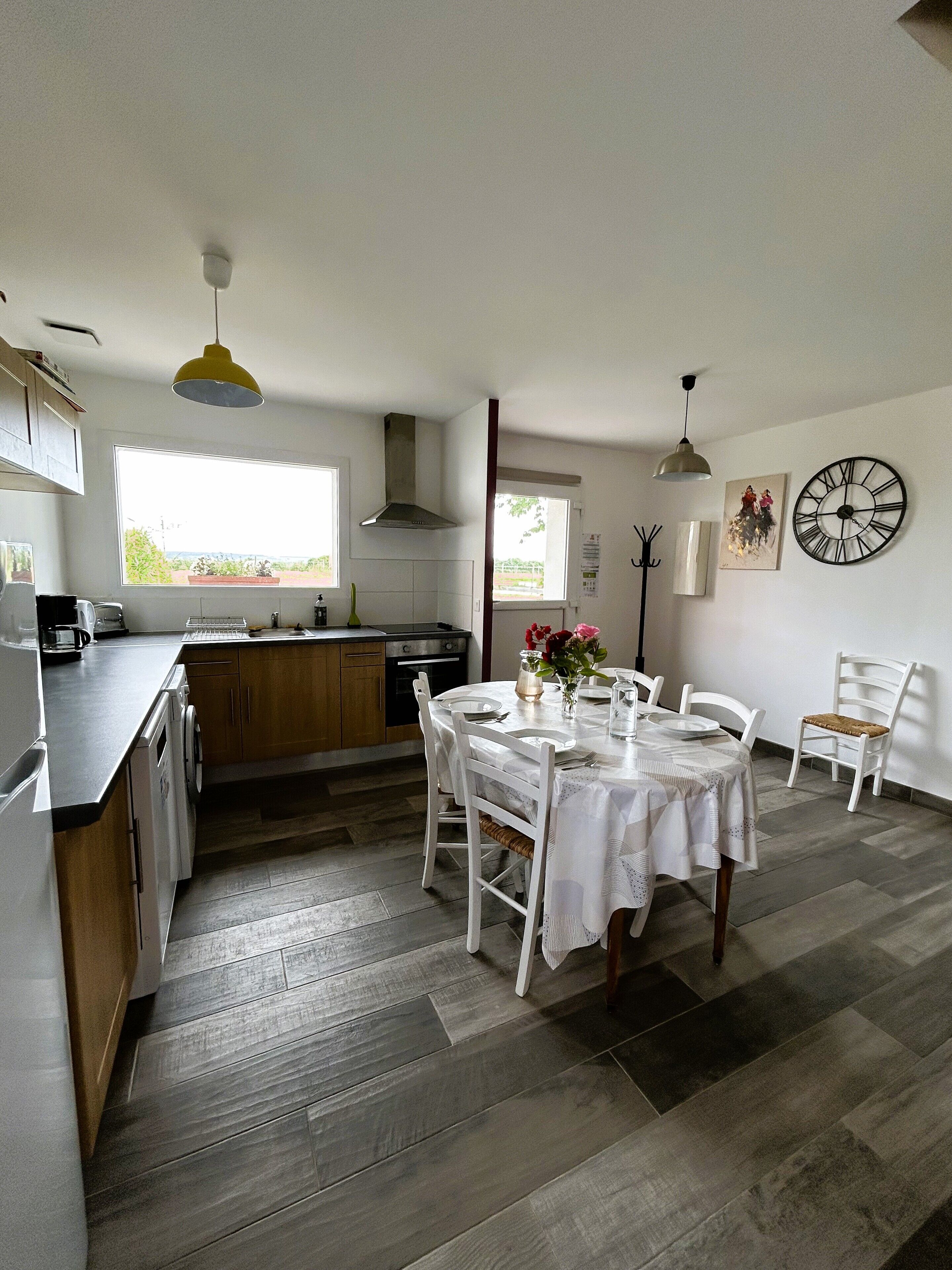 冰箱、微波炉、烤箱、炉灶