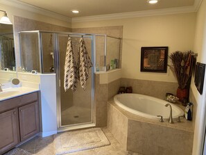 Hair dryer, towels - 3 BR , 27 Holes, Resort Community, Luxurious Heritage Bay Resort (Naples)