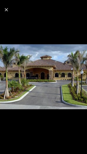 Exterior - 3 BR , 27 Holes, Resort Community, Luxurious Heritage Bay Resort (Naples)