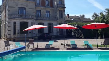 Piscine extérieure, piscine chauffée