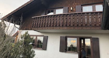 Cerca de Ottobeuren, amplio apartamento para hasta 7 personas.