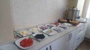 Free daily buffet breakfast - Lux Otel (Erzurum)