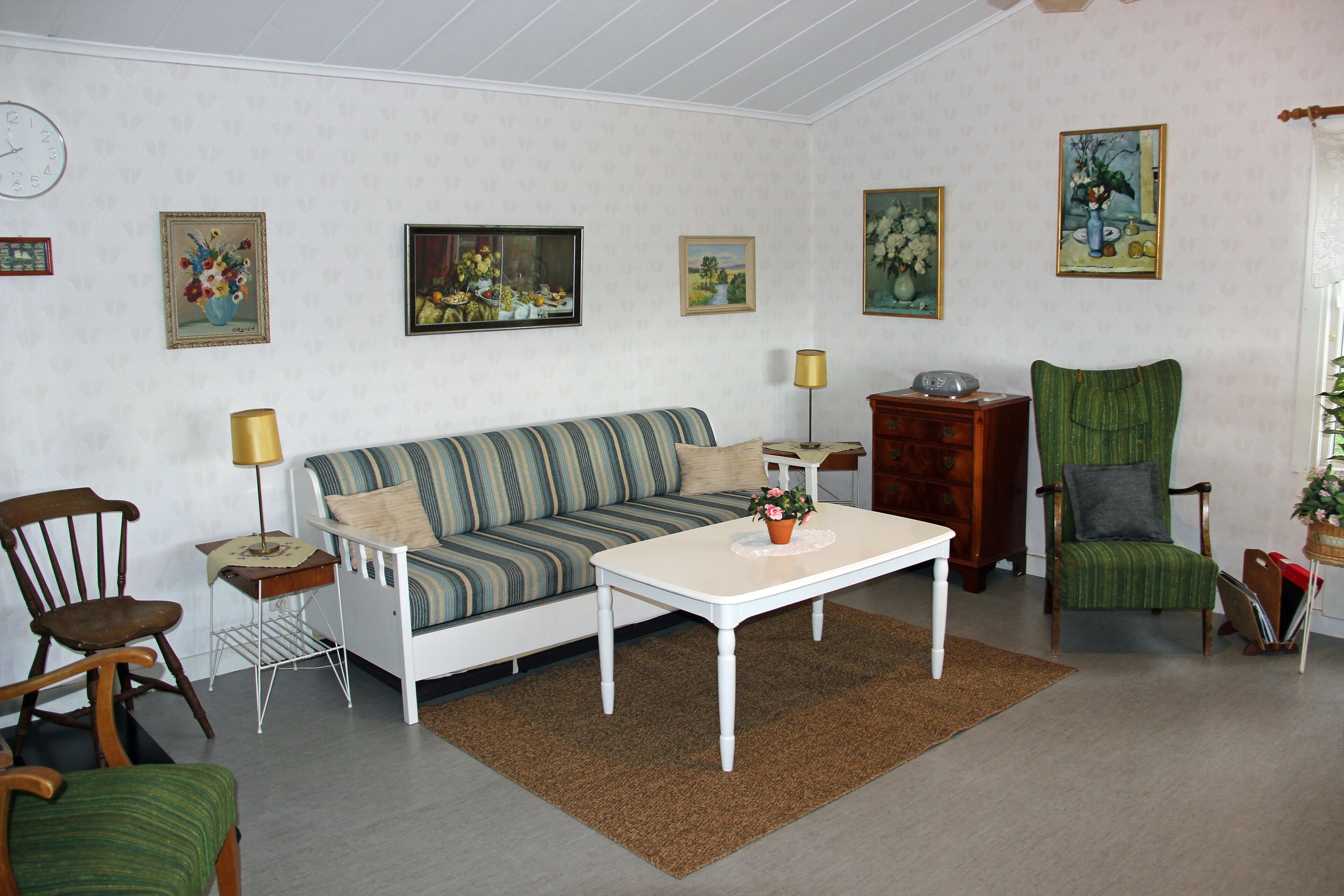 Smart-tv och eldstad