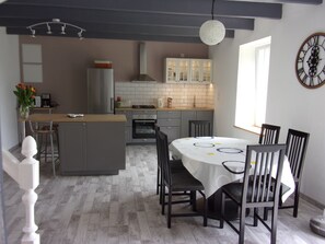 Dining - Character house in the countryside between town and sea (Plogastel St Germain)