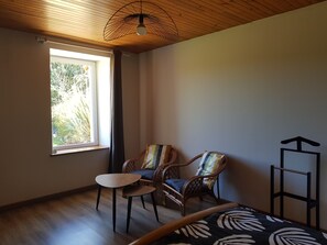 Interior - Character house in the countryside between town and sea (Plogastel St Germain)