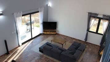 Télévision, lecteur de DVD, chaßne hi-fi