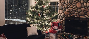 Beautiful OHV Friendly Lodge, Sun Room, Close Walk to River, Deck, Fire Pit