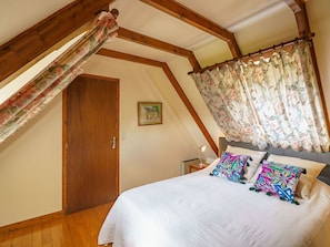 2 bedrooms, iron/ironing board, bed sheets - Stunning private villa for 4 people with TV and pets allowed (Crozon)