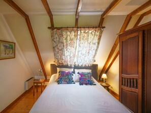 2 bedrooms, iron/ironing board, bed sheets - Beautiful private villa for 4 guests with TV and pets allowed (Crozon)