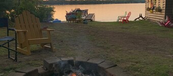 Authentic Log Cottage on Wolf Lake