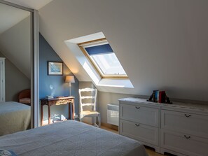 3 slaapkamers, reisbedje, beddengoed