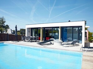 Pool - Stunning private villa for 6 guests with WIFI, private pool, hot tub, TV, terrace and pets allowed (Pennenes)