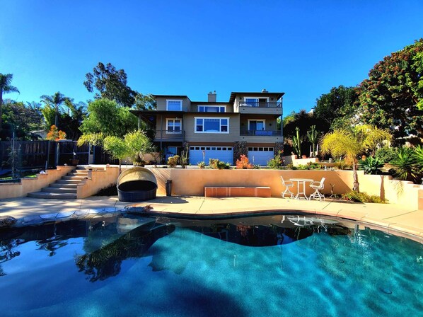 Outdoor pool - Olivenhain Mini Estate in quiet area less than 12 mins from several beaches.  (Encinitas)
