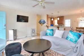 Televisio, DVD-soitin, kirjoja