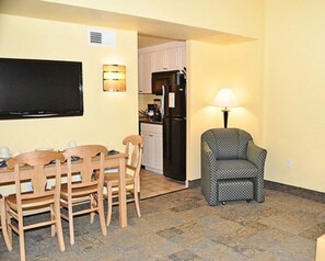 TV, foosball - Ocean Key Resort (Virginia Beach)
