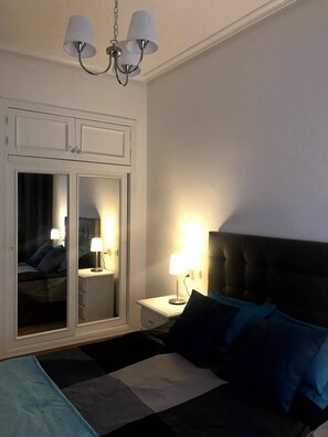 2 chambres, fer et planche à repasser, Wi-Fi gratuit, draps fournis