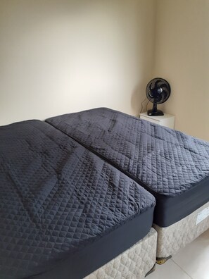 3 chambres, fer et planche Ă repasser, Wi-Fi, draps fournis