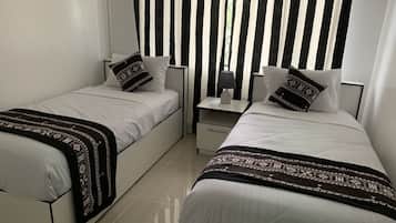 4 chambres, fer et planche Ă  repasser, Wi-Fi, draps fournis
