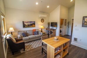 Televisio, videopelejä, Netflix, DVD-soitin