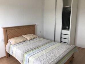 3 dormitorios, tabla de planchar con plancha, wifi y ropa de cama
