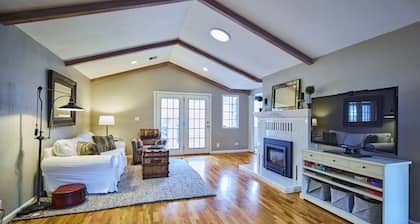 Oakway Blissful Abode, Walk to Autzen Stadium