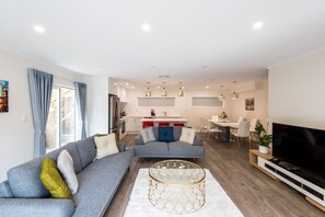 Family Villa, Beachfront | Living area