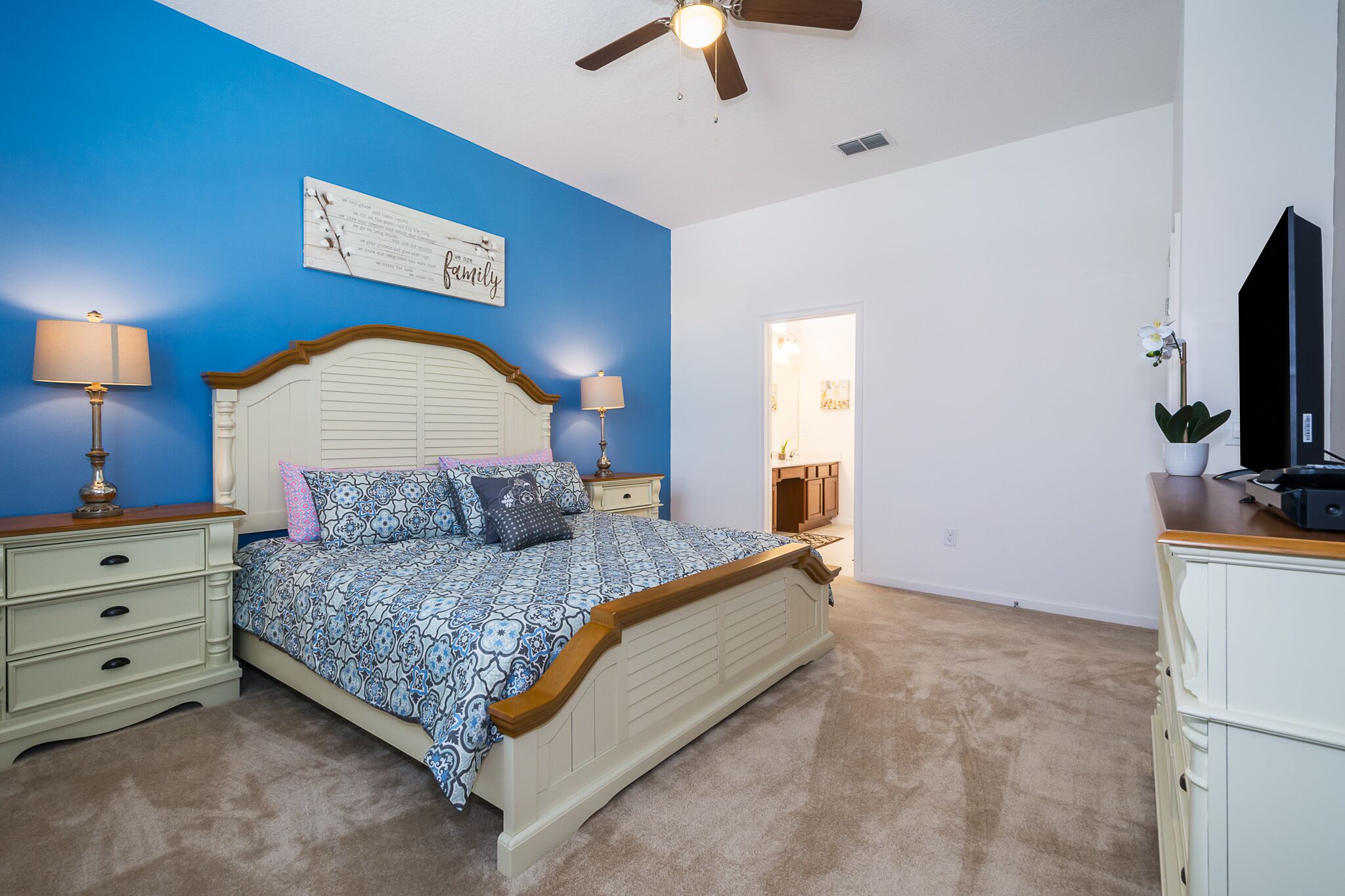 12 bedrooms, iron/ironing board, travel cot, wifi