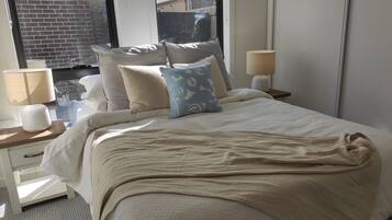 4 dormitorios, tabla de planchar con plancha, wifi gratis y ropa de cama