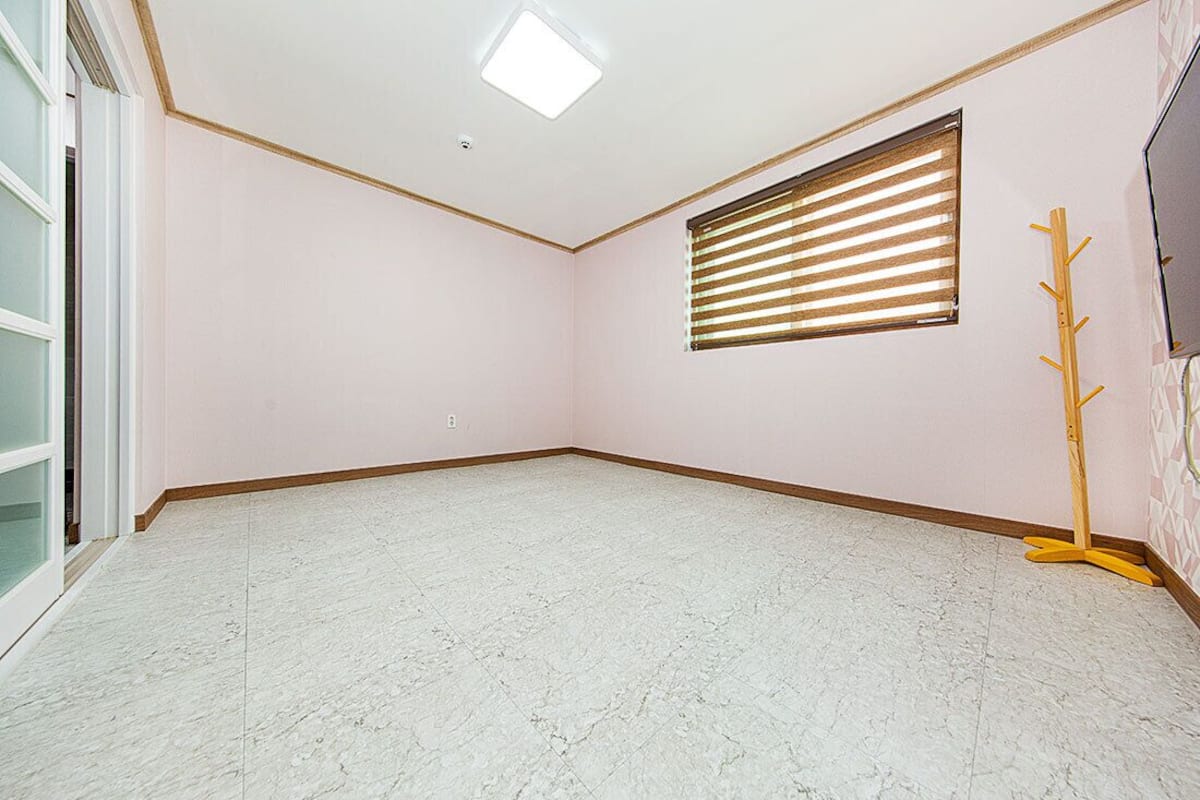 301