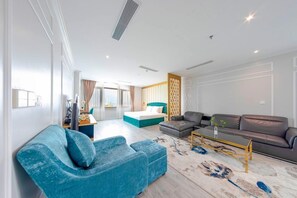 Suite | Wohnbereich | Flachbildfernseher