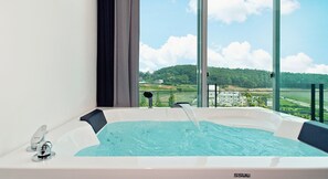 Nordic Room | Jetted bathtub - Ganghwa Dose Pension (Incheon)