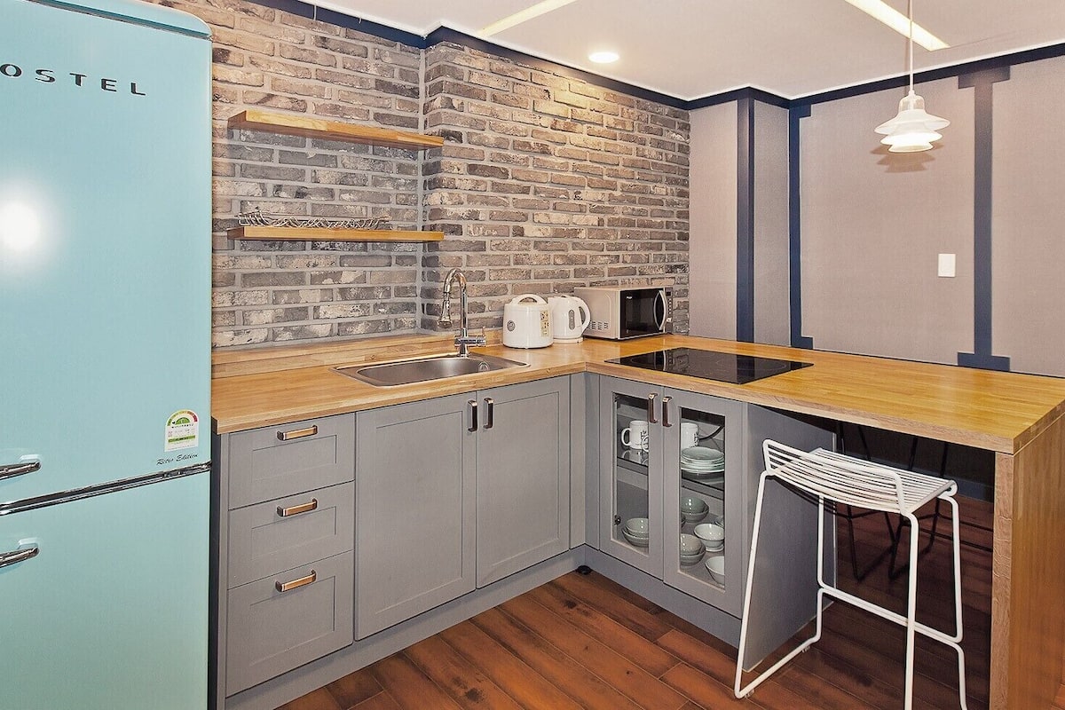 classic room | private kitchenette | full-sized fridge, microwave, stovetop, electric kettle