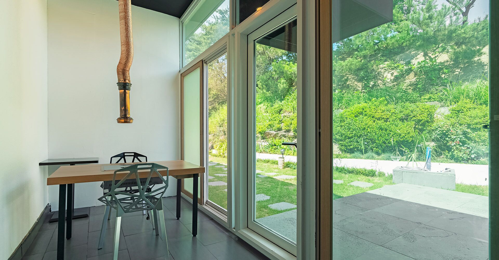 natural room | balcony