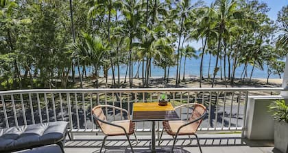 Stunning Apartment Right In Front Of The Beach!