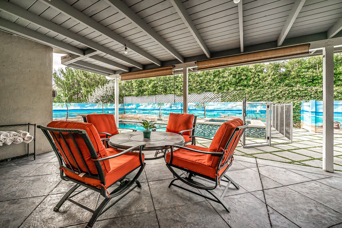Luxury home pool & Jacuzzi. 10 mins to universal studio 15 mins to Hollywood